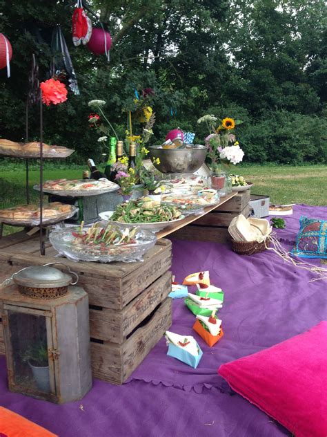 Check out our romantic picnic ideas below, we hope they will inspire you to get outside and enjoy some quality time with your valentine. Tatski Picknick | Romantic dinner setting, Outdoor parties