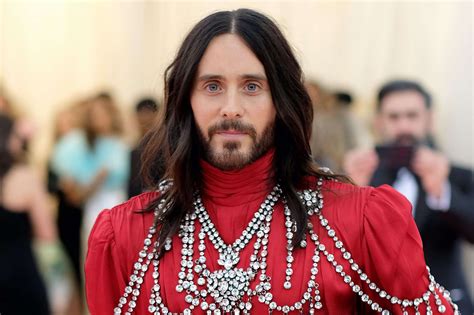 18 hours ago · jared leto shocks fans with unrecognizable house of gucci character poster. ¿Por qué Jared Leto se acaba de enterar de la existencia ...