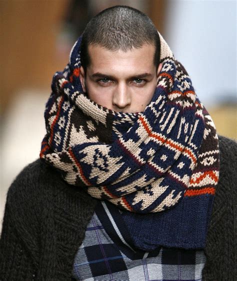 How To Wear A Thick Scarf