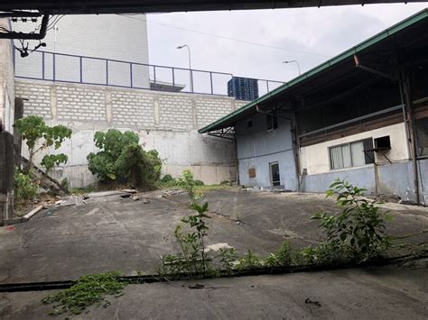 Warehouse for Lease in Commonwealth Avenue, Quezon City | Summit Realty
