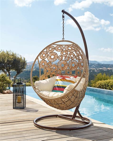 Furniture Crush That Accentuates Your Pool Homesfeed