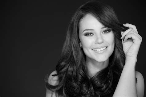 Paolla oliveira é uma atriz e apresentadora brasileira. Paola Oliveira photo 5 of 200 pics, wallpaper - photo ...