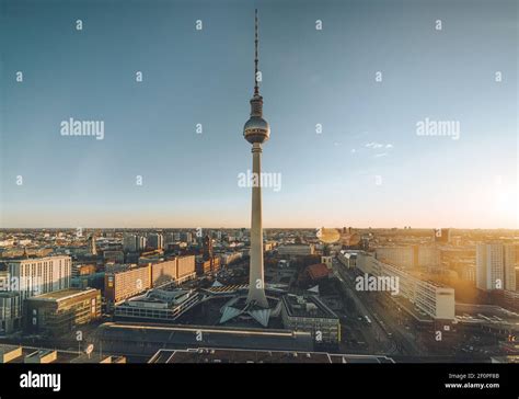 Luftaufnahme Der Berliner Skyline Mit Berühmtem Fernsehturm Am