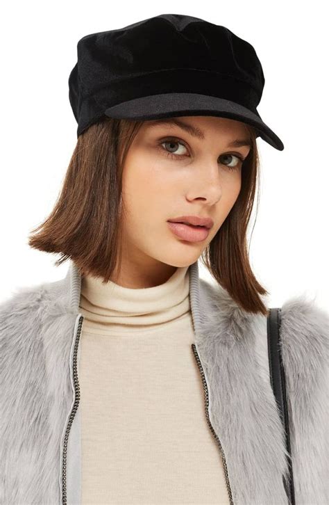 Topshop Womens Velvet Baker Hat Ts If Youre Carrie From Sex And