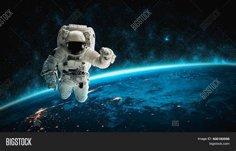 Astronaut Spaceman Do Image And Photo Free Trial Bigstock