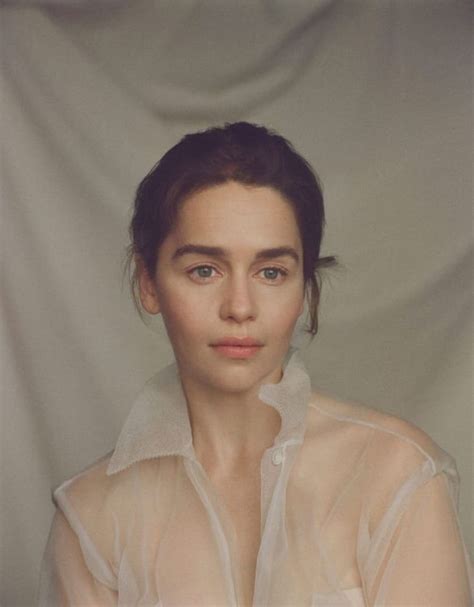 Emilia Clarke Image