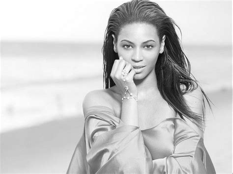 download beyonce radiates beauty in black and white wallpaper