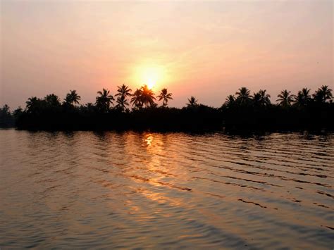 Bask In The Glory Of Scenic Beauty In Kerala Thomas Cook India