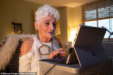 Tinder Gran 83 Who Says She Is A Cougar By Default Is Quitting The Dating App To Find One