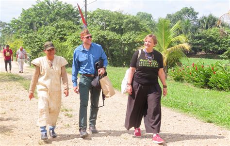 VISITA: Filial Atalaya recibió a embajadora de Alemania. - CampUCSS