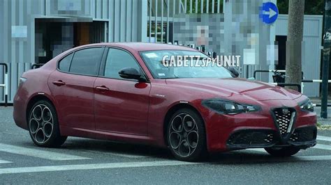 Alfa Romeo Giulia Facelift 2023 Zeigt Detail Änderungen