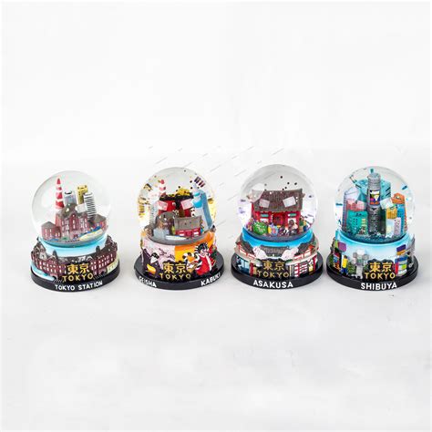 Custom Tourist Snow Ball Souvenirs Colorful Hand Painting Ts Glass