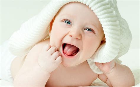 Arti Senyum Bayi Medcomid