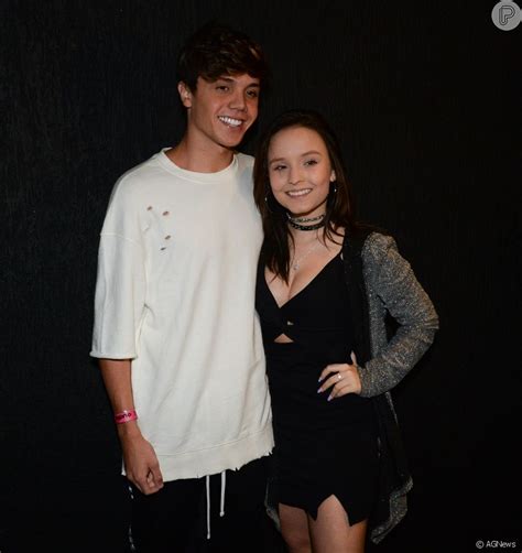 O casal de atores adolescentes larissa manoela (modo avião) e leo cidade (cinderela pop) não está mais junto. Larissa Manoela e Leo Cidade estão atuando juntos no ...