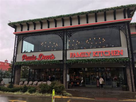 Family kitchen paula deen restaurant menu. Paula Deen's Family Kitchen, Pigeon Forge - Menu, Prices ...