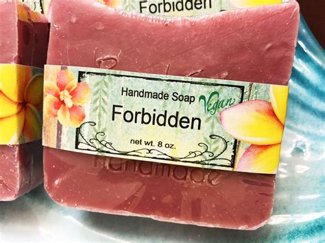 The spring cherry soap, part of our classic cherry collection, is perfect for both the hands and body. Excited to share the latest addition to my #etsy shop ...