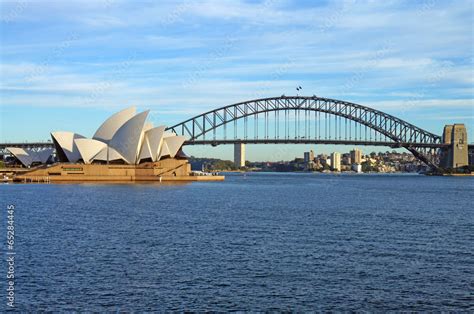 The Sydney Harbour Bridge And Opera House Stock Foto Adobe Stock