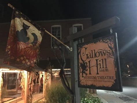 This Haunted Trolley In Massachusetts Will Take You Somewhere Absolutely Terrifying Ghost Tour
