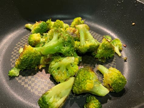 Jetzt blumenkohl 'romanesco', 12er schale kaufen im onlineshop von dehner gemüse mit vielen vitaminen und mineralstoffen gekocht als beilage zu verwenden besonders wegen seiner form. Beilage als Hauptdarsteller - Romanesco/Brokkoli ...