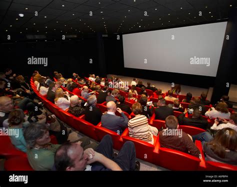 People Watching A Cinema Screen In A Theatre Stock Photo 11625976 Alamy
