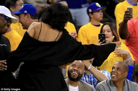 Rihanna Steals Show At Nba Finals And Heckles Kevin Durant Daily Mail