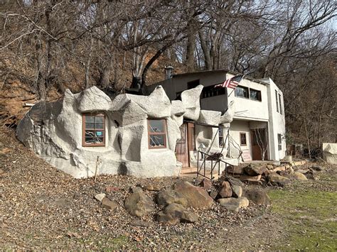 Branches, Buttons, & Bootleggers: A Tour of the Tulsa Cave House - The