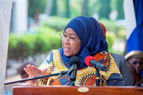 Vice president samia suluhu hassan has been sworn in as the sixth president of tanzania following the death of president magufuli. MAKAMU WA RAIS AKAGUA UJENZI UKUTA BAHARI YA HINDI DAR ...