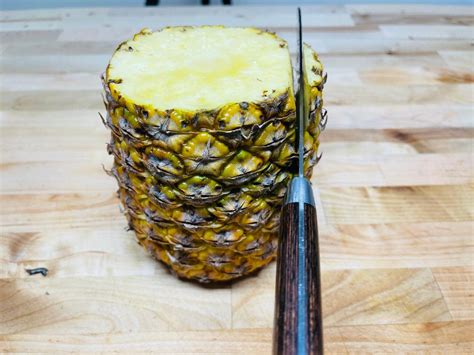 Clean A Pineapple The 123 Easy Way