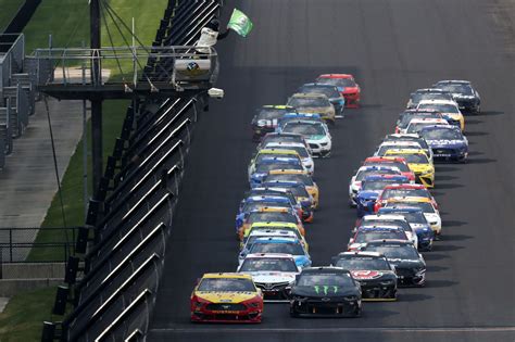 Who won the first nascar race ever? Kevin Harvick won the NASCAR Cup Series race at ...