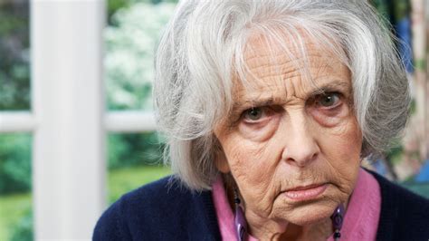 10 Home Decor Items That Instantly Shout 'BOOMER ALERT': Time to Hide