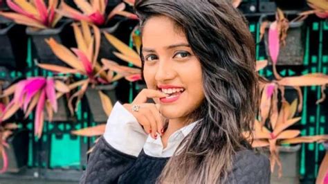 Nisha Guragain Tiktok Star Viral Videos Biography Facts Check Here