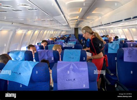 Flight Attendant Passengers Hi Res Stock Photography And Images Alamy