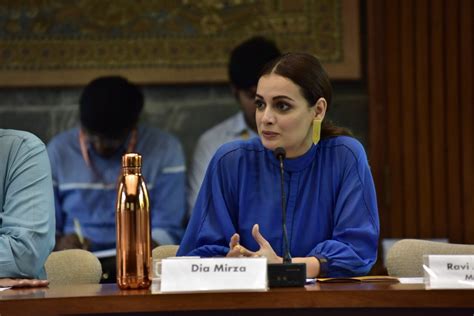 dia mirza breaks down after hearing about kobe bryant s demise trolls make nasty remarks