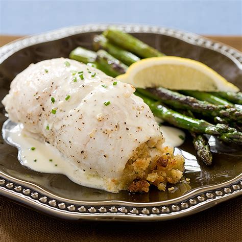 · servir avec des quartiers de citron. Easy Stuffed Fillets of Sole | Cook's Country