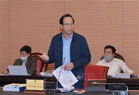 (ủy viên ban thường vụ (thành ủy viên, p. Thẩm tra sơ bộ Dự án Luật Người lao động Việt Nam đi làm ...