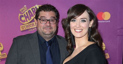 Bobby Moynihan Jokes That Being A Dad And Doing Snl Are The Same Thing Huffpost Life