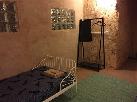 Stunning LIGHT FILLED UNDERGROUND Retreat - Earthworm House - Dugout