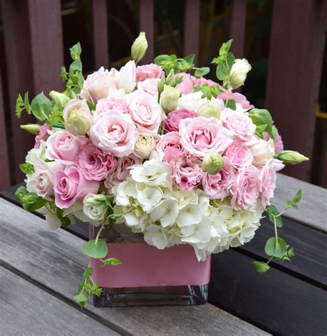 Sweet Pink And White Flower Arrangement Pink Flower Arrangements