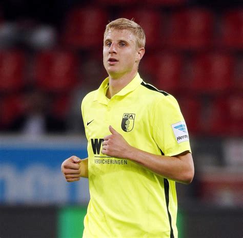 Martin hinteregger (born 7 september 1992) is an austrian professional footballer who plays as a centre back for bundesliga club eintracht frankfurt. Martin Hinteregger: Augsburger genießt Pfeifkonzert der RB ...