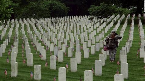 Memorial Day More Than 228000 Flags At Arlington National Cemetery