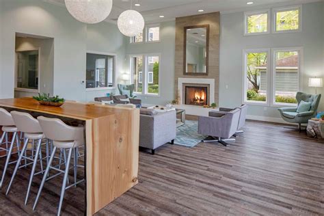 Centrally located in the heart of silicon forest, our backyard consists of a remarkable number of corporate campuses such as. Hillsboro, OR Apartments for Rent near Aloha | The Grove ...