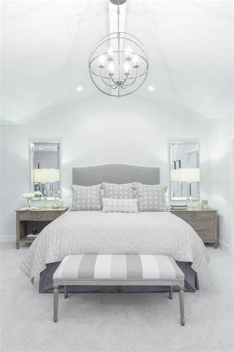 See more ideas about bedroom bench, furniture, bench. You'll be smitten by these 9 dreamy bed benches - Daily ...