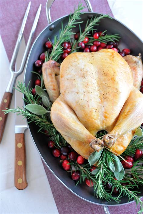 How scents of cinnamon, roasted apple and citrusy orange flood your home while it cooks. Slow-Cooker Chicken | The Best Christmas Dinner Ideas | 2019 | POPSUGAR Food Photo 5