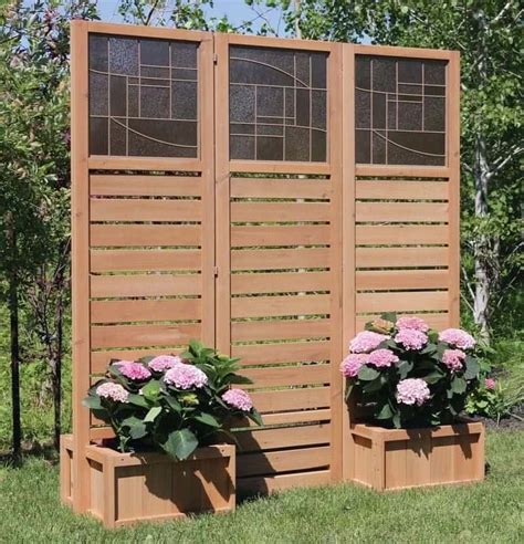 17 Outdoor Privacy Screens To Add Seclusion To Your Backyard