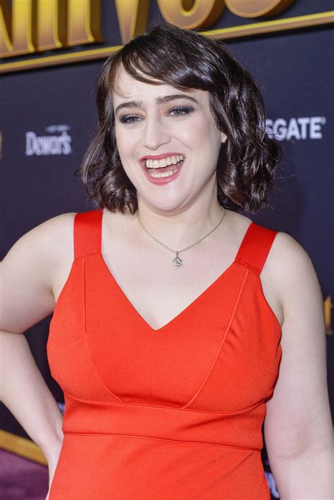 Doubtfire' and 'matilda' in the '90s. Mara Wilson - Mara Wilson Photos - Premiere Of Lionsgates' 'Knives Out' - Red Carpet - Zimbio