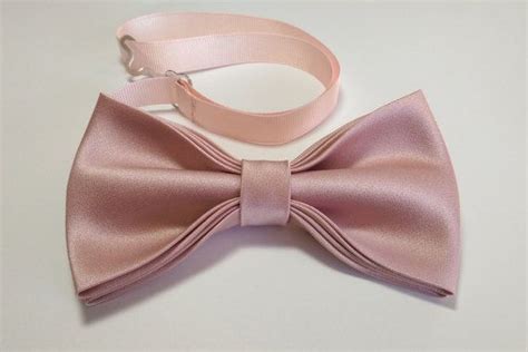 Check spelling or type a new query. Cameo Pink Blush Dusty Rose Light Rose bow tie with pocket | Etsy | Dusty rose, Blush pink, Rose ...