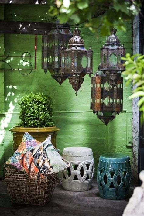 An insider's guide around the different garden quarters of marrakesh, (including the city's ancient heart—the medina) gardens of. Fascinating garden decoration with Moroccan lanterns ...