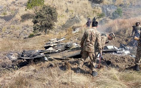 Seiring dengan keputusan itu, muncul cerita seputar penangkapan pilot india itu. India-Pakistan airstrike claims: What you need to know