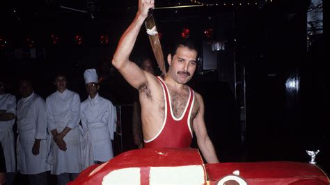Bohemian Rhapsody 28 Ludicrous Freddie Mercury Facts British Gq