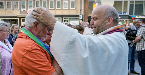 Catholic Priests Bless Same Sex Couples In Defiance Of A German Archbishop